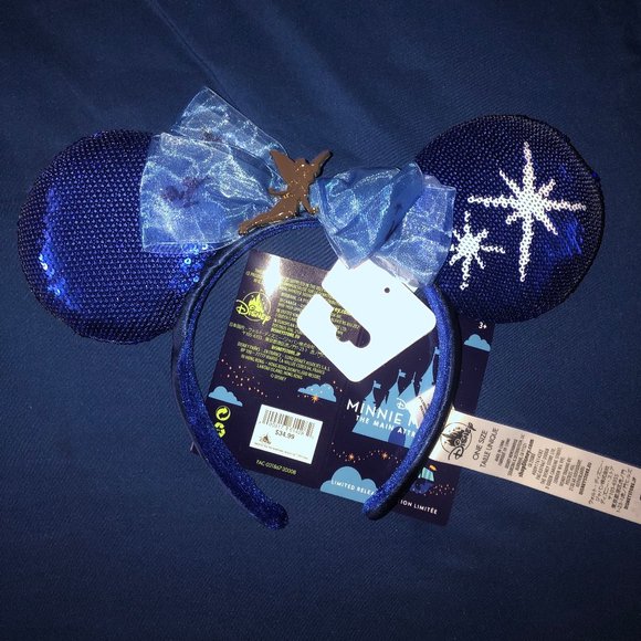 Disney Christmas 2025 Lil Rin Rin Plush Badge Red New